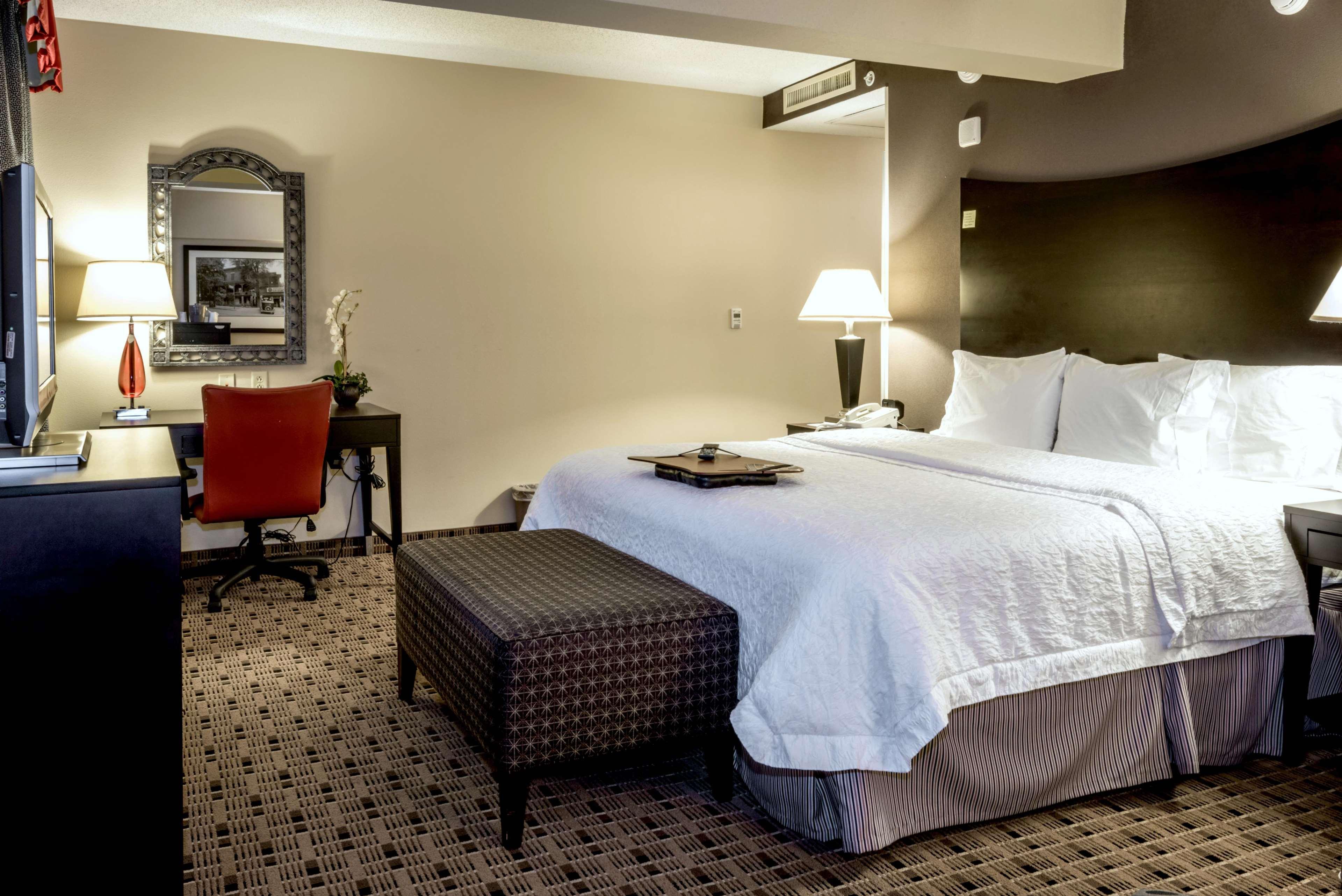 Hampton Inn & Suites Montgomery-Downtown Buitenkant foto