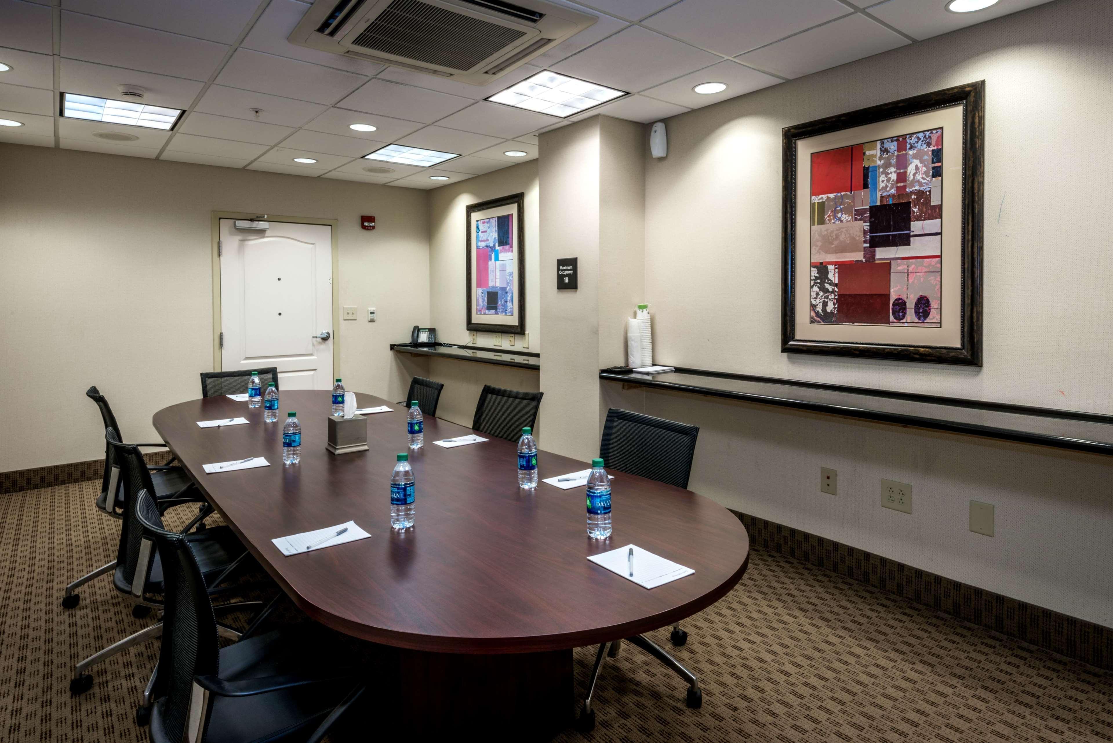 Hampton Inn & Suites Montgomery-Downtown Buitenkant foto