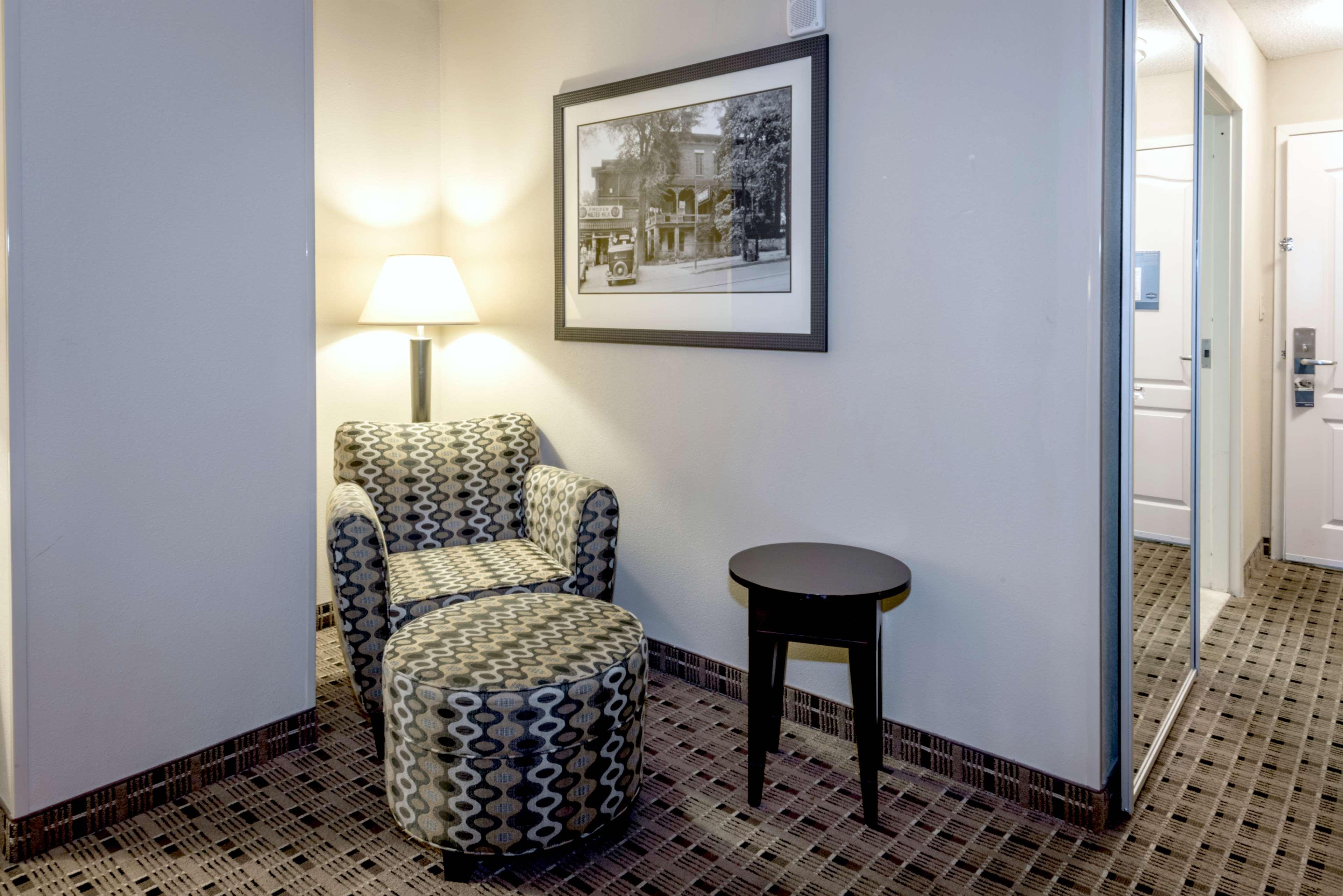 Hampton Inn & Suites Montgomery-Downtown Buitenkant foto