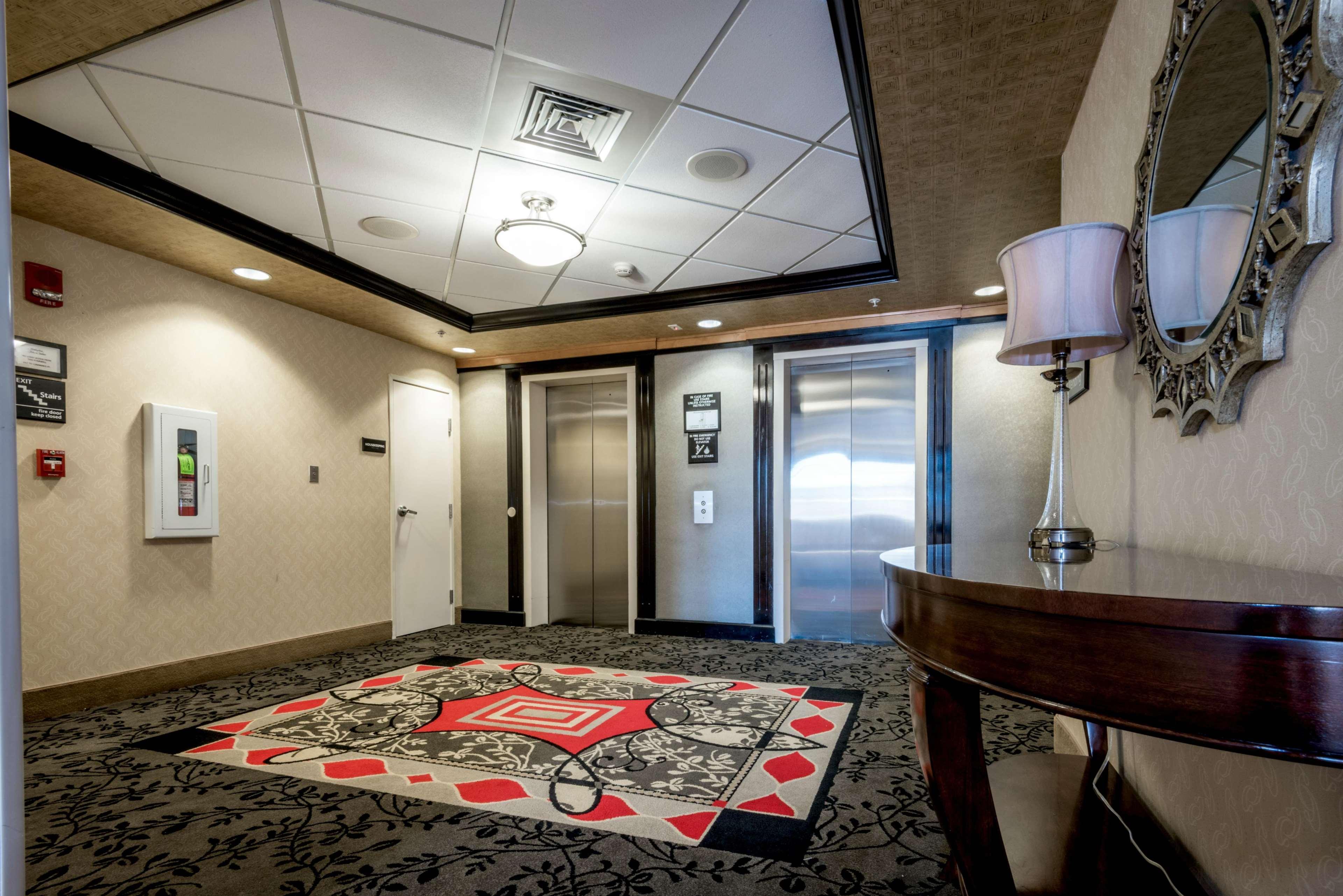 Hampton Inn & Suites Montgomery-Downtown Buitenkant foto