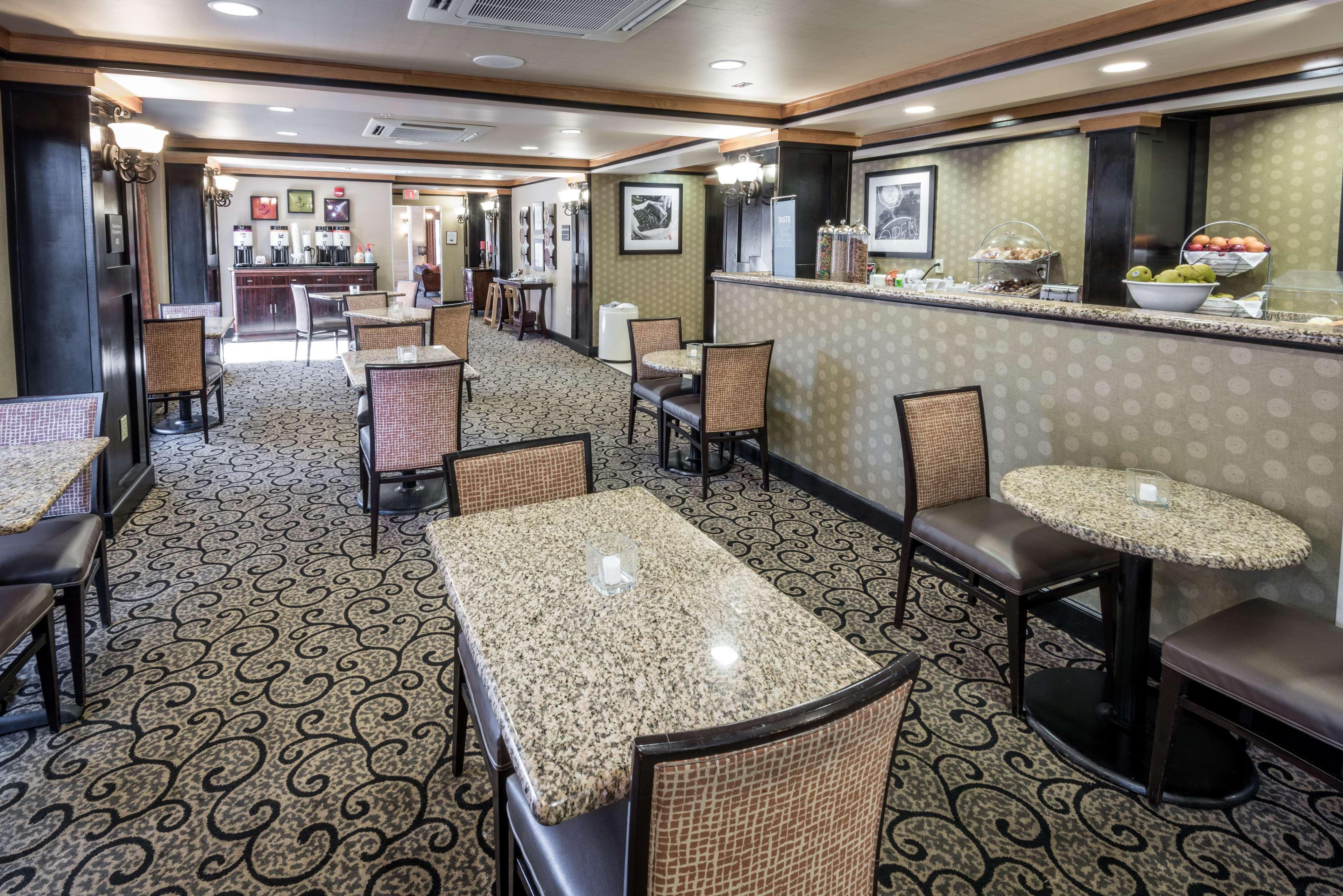 Hampton Inn & Suites Montgomery-Downtown Buitenkant foto