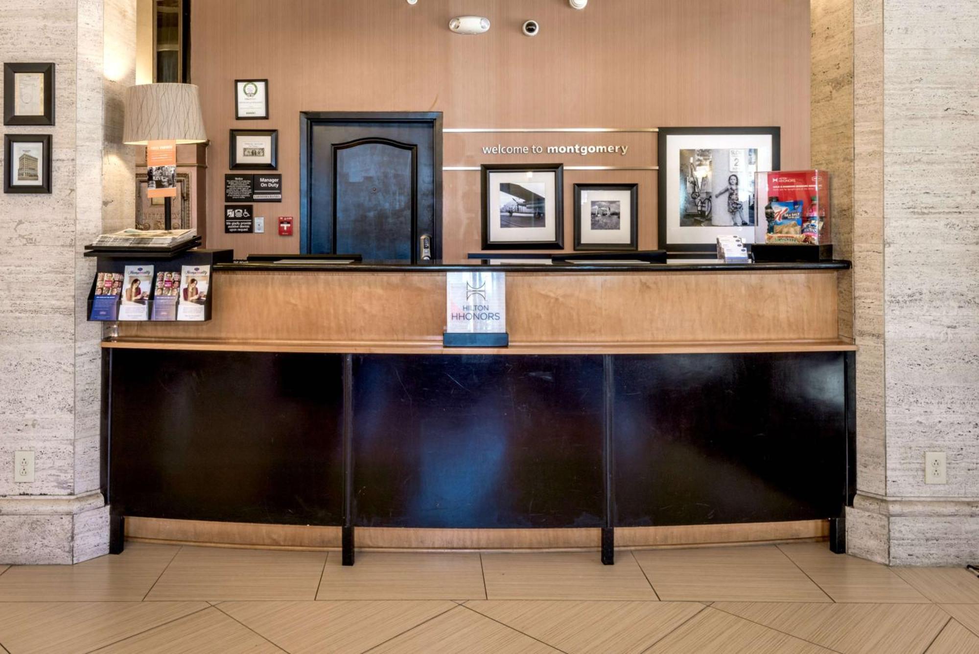 Hampton Inn & Suites Montgomery-Downtown Buitenkant foto